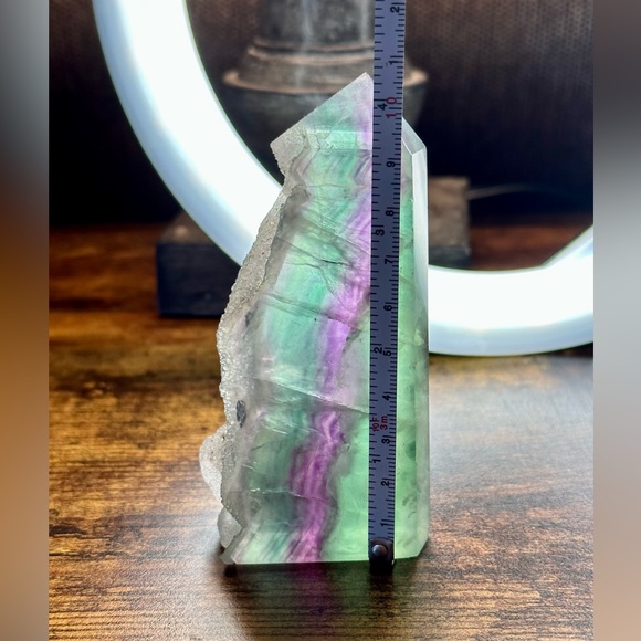 Druzy raw side rainbow fluorite tower - Picture 3 of 4